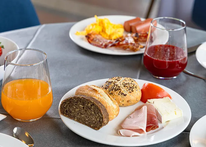 Levante 3* تْشيزيناتيكو